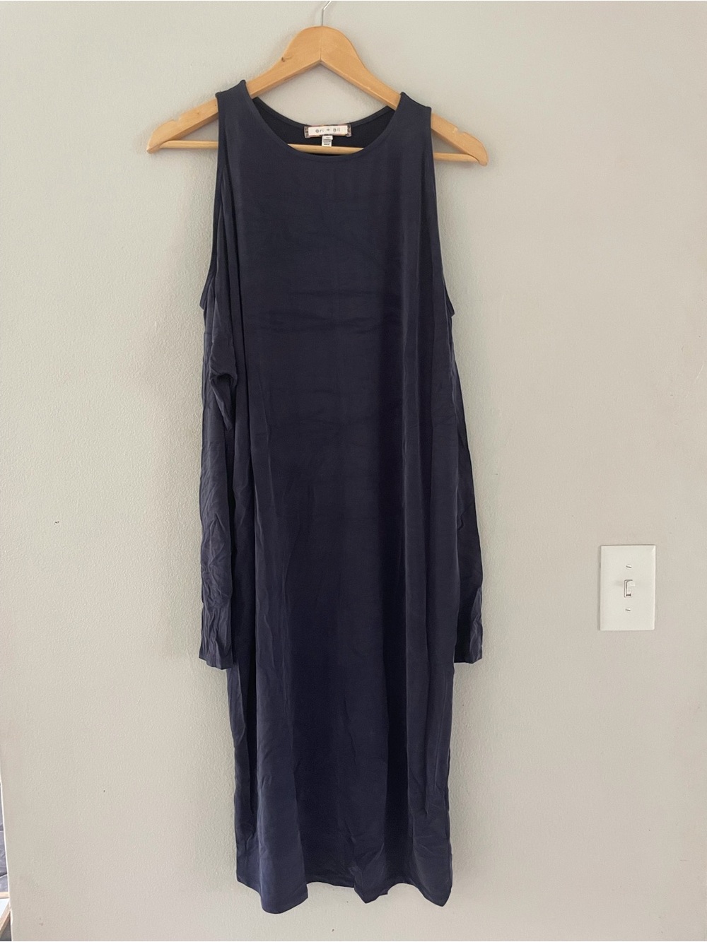 Eri & Ali Navy Cold Shoulder Midi Dress